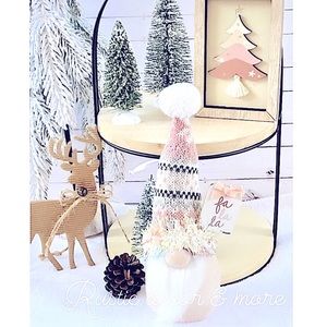 Holiday Pink Sweater Gnome & Pink Reindeer For Your Tier Trays